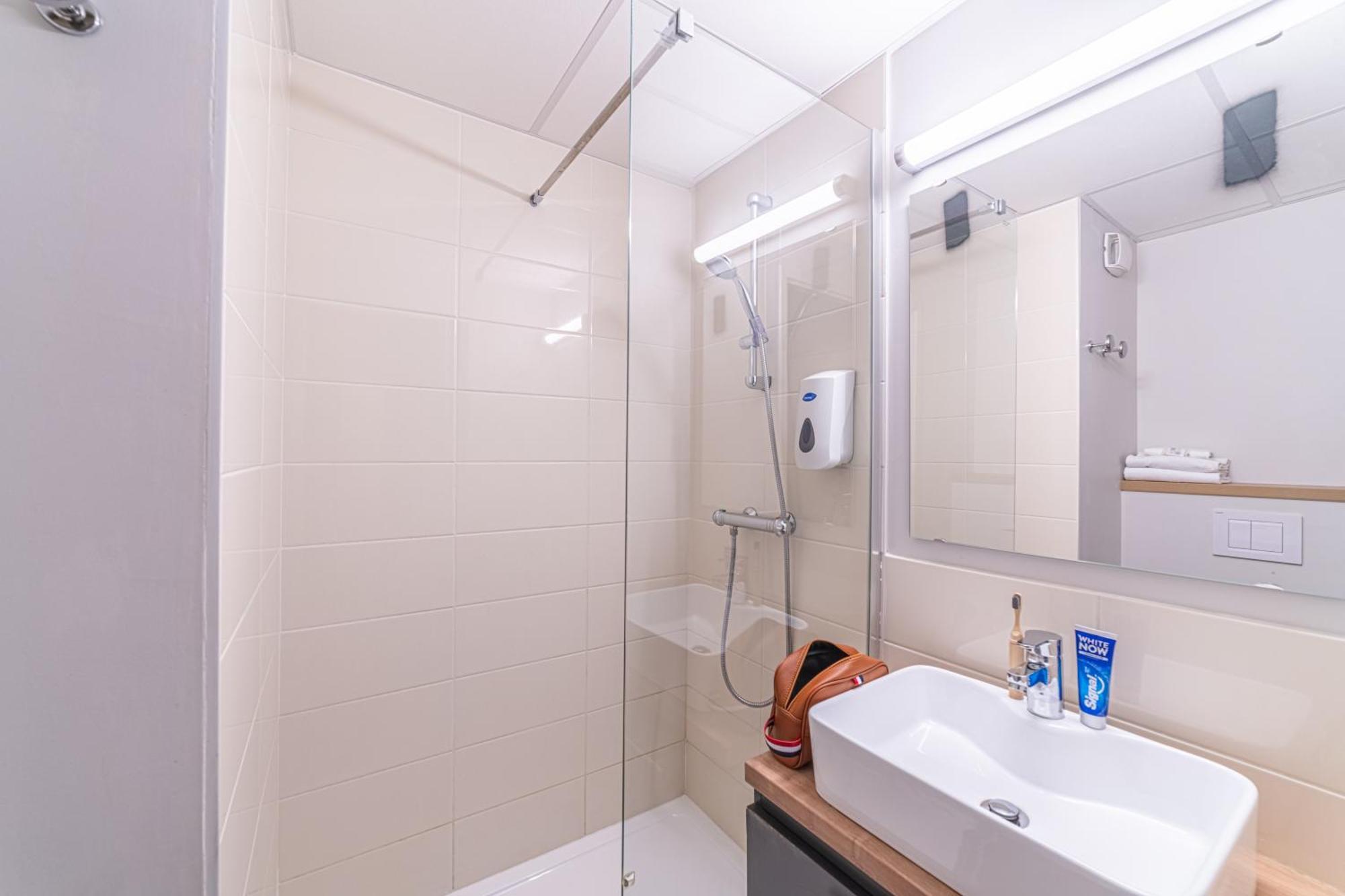 Montempo Apparthotel Bordeaux Centre - Bassins A Flot Ngoại thất bức ảnh